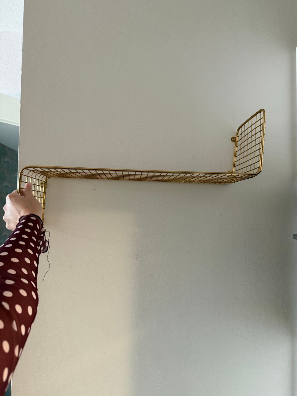 IKEA Goudkleurig metalen wandrek/plank, Huis en Inrichting, Woonaccessoires | Wandplanken en Boekenplanken, Ophalen, Zo goed als nieuw