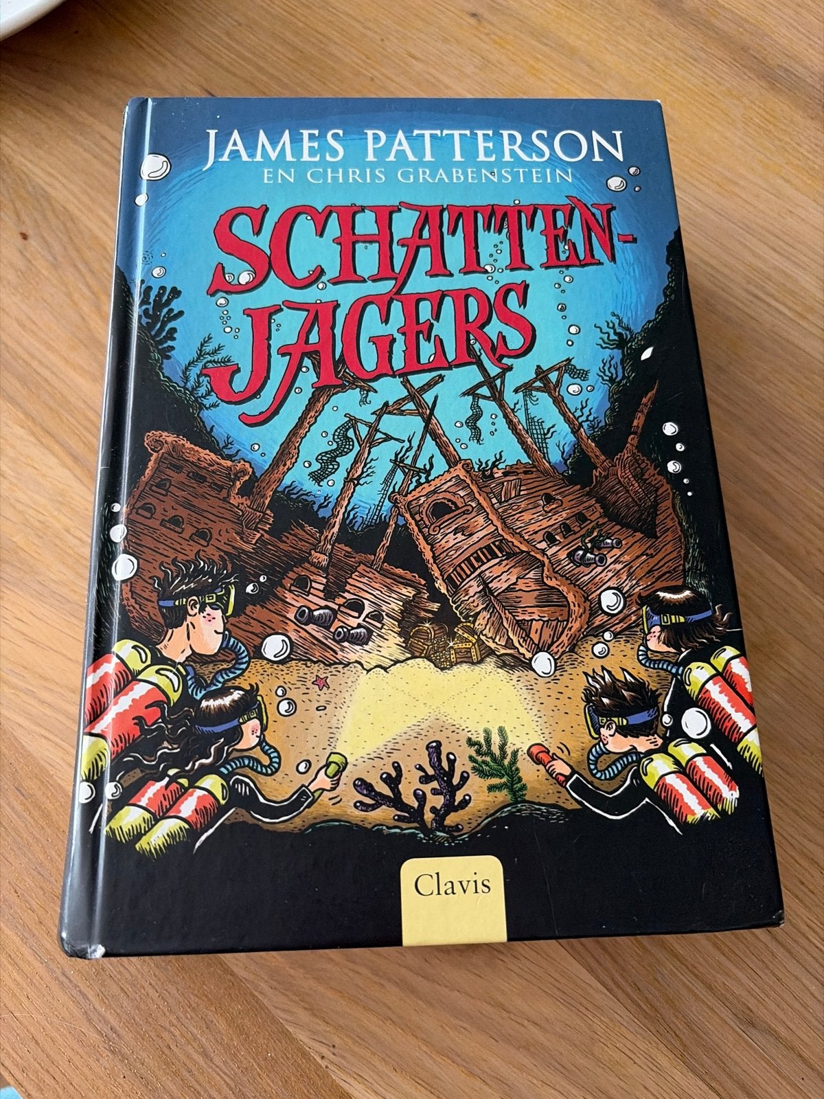 Schattenjagers - James Patterson & Chris Grabenstein, Ophalen of Verzenden, Zo goed als nieuw, Fictie
