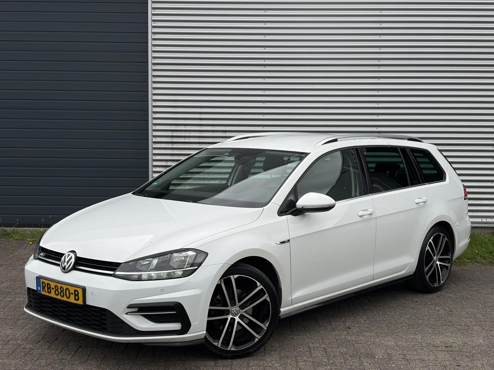Volkswagen Golf Variant 1.6 TDI Highline Business R 7.5 / DS, Gebruikt, 4 cilinders, Met garantie (alle), 116 pk