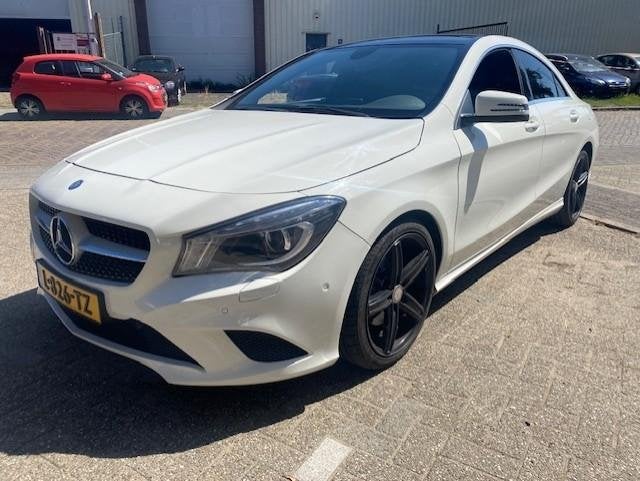 Mercedes-Benz CLA-klasse 180 Ambition, Auto's, Mercedes-Benz, Voorwielaandrijving, CLA, Stof, Gebruikt