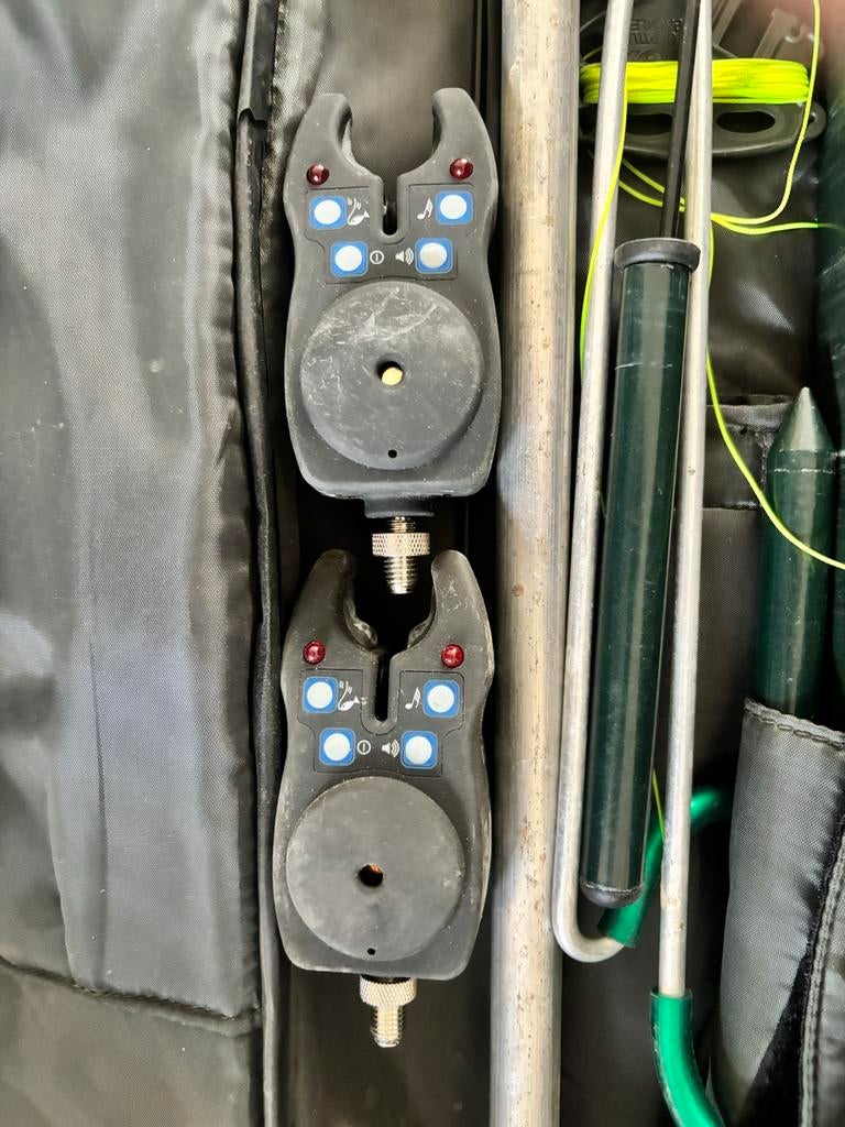 Complete karper vis set met tent en weegschaal, Watersport en Boten, Hengelsport | Karpervissen, Zo goed als nieuw, Complete set