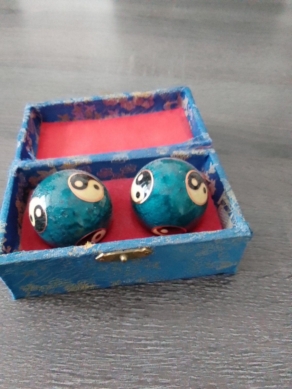 Chinese stressballen met Yin Yang symbool in doosje, Ophalen, Gebruikt