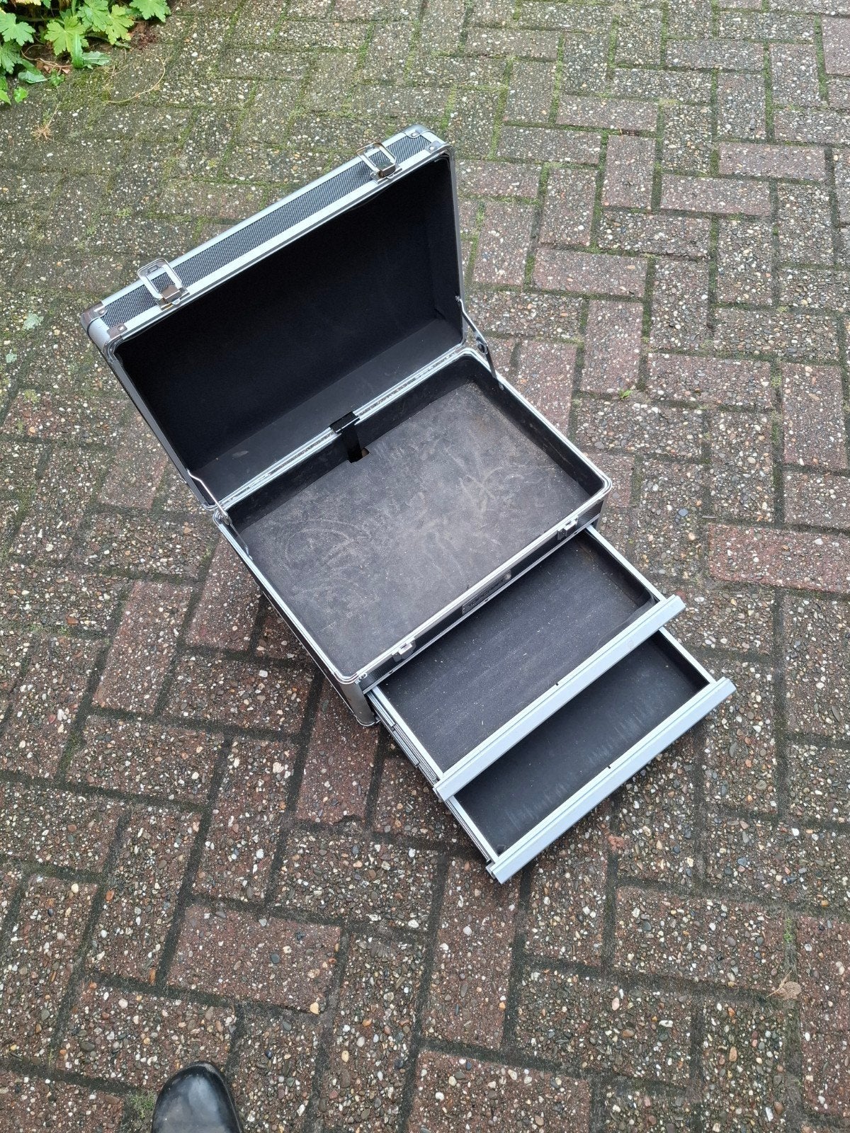 gereedschapskoffer, Ophalen, Gebruikt