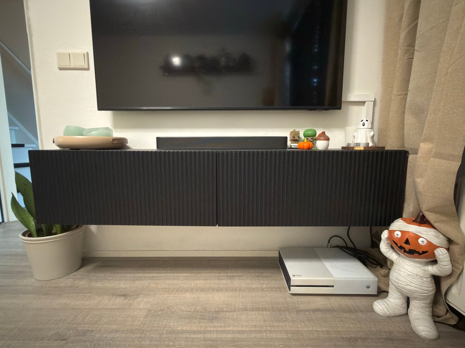 Tv meubel hangend, Ophalen, 100 tot 150 cm, Zo goed als nieuw, Minder dan 100 cm