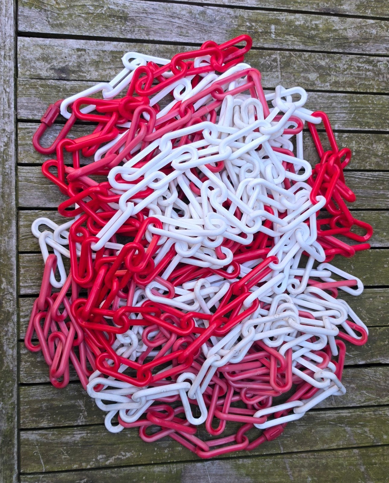 Rode en witte kunststof ketting - 19 meter, Ophalen of Verzenden, Gebruikt