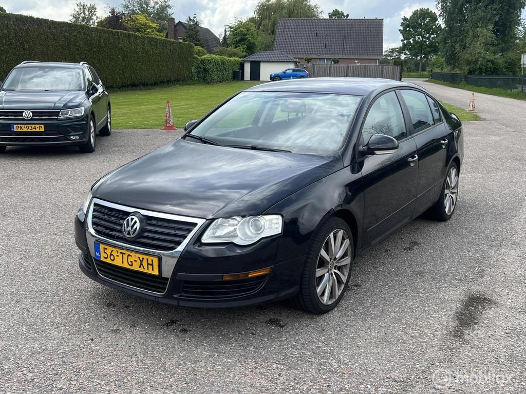 Volkswagen Passat 1.9 TDI Trendline, Auto's, Voorwielaandrijving, Gebruikt, 4 cilinders, Zwart