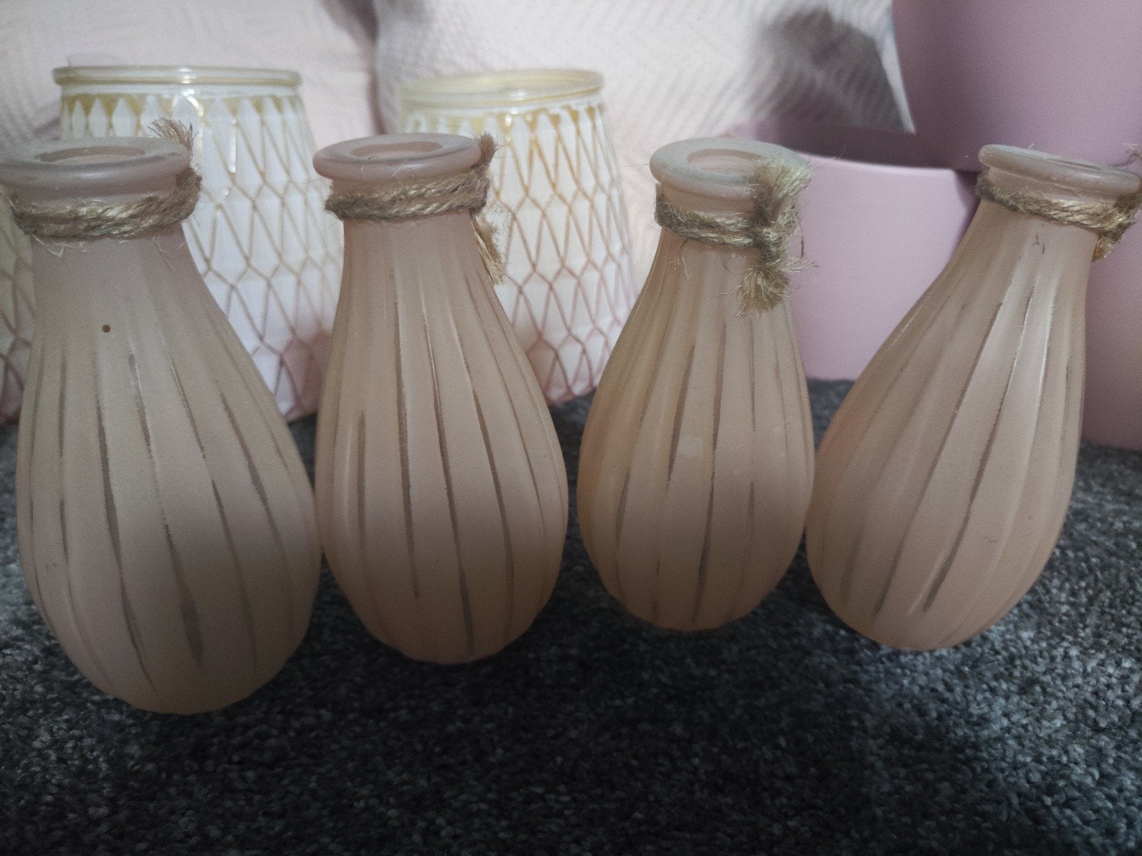 Set van 4 roze glazen vazen met touwdecoratie, Met patroon/structuur, Ophalen of Verzenden, Roze, Glas