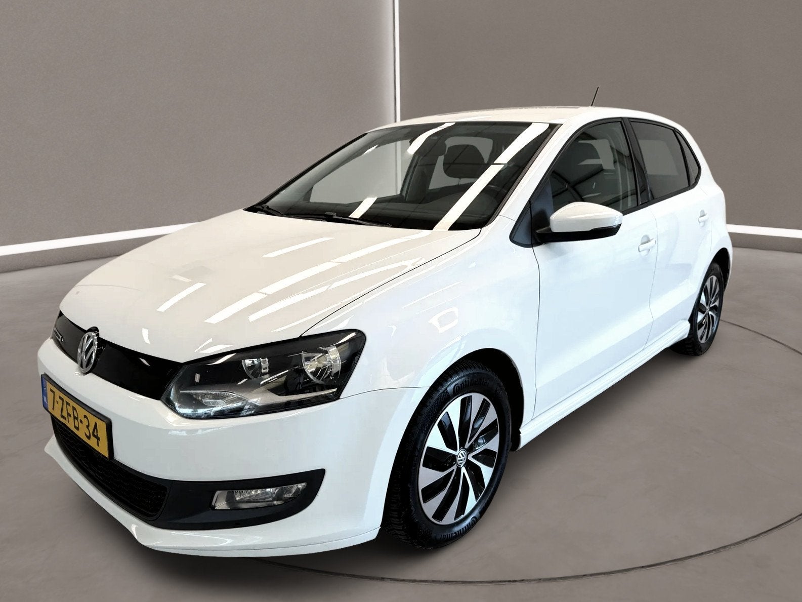 Volkswagen Polo 1.4 TDI BlueMotion 75 Pk 5 deurs Airco Navi, Voorwielaandrijving, Stof, Gebruikt, Euro 6
