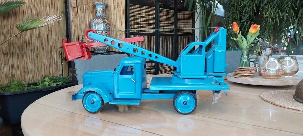 Vintage Russische metalen speelgoedkraanwagen, jaren '50, Ophalen, Zo goed als nieuw