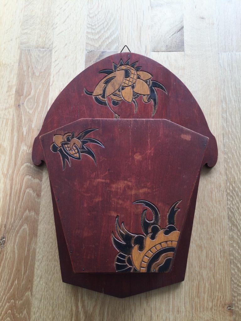 Borstelhouder met batik Amsterdamse school. Periode 1920/30., Ophalen of Verzenden