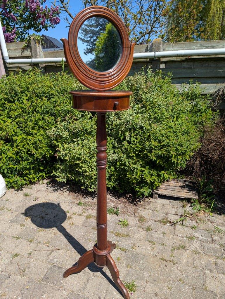 Antieke mahonie kaptafel, Ophalen