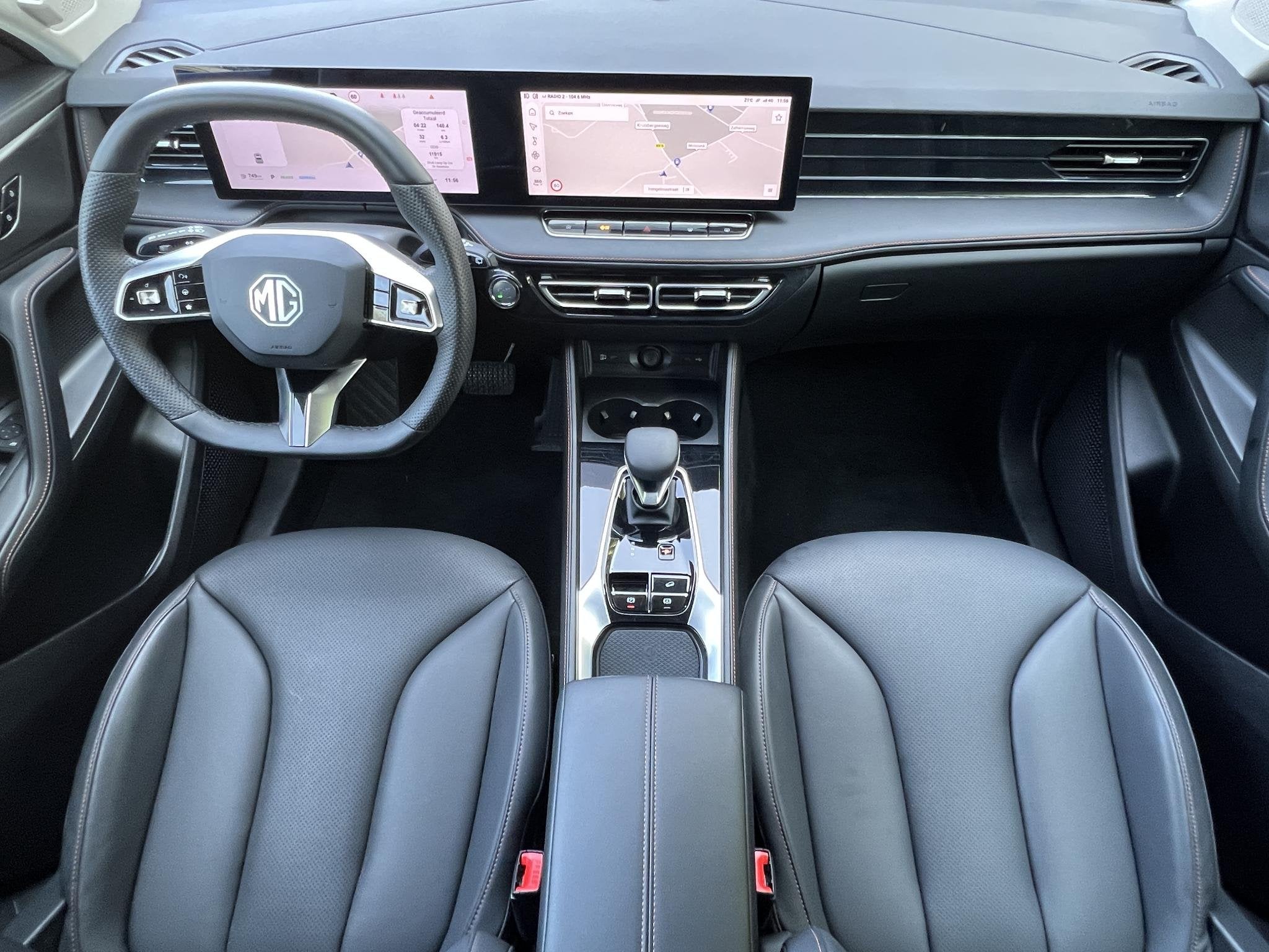 MG HS 1.5 Full Hybrid+ Luxury / Fabrieksgarantie tot 12-2032, Auto's, Gebruikt, Euro 6, 4 cilinders, 258 pk
