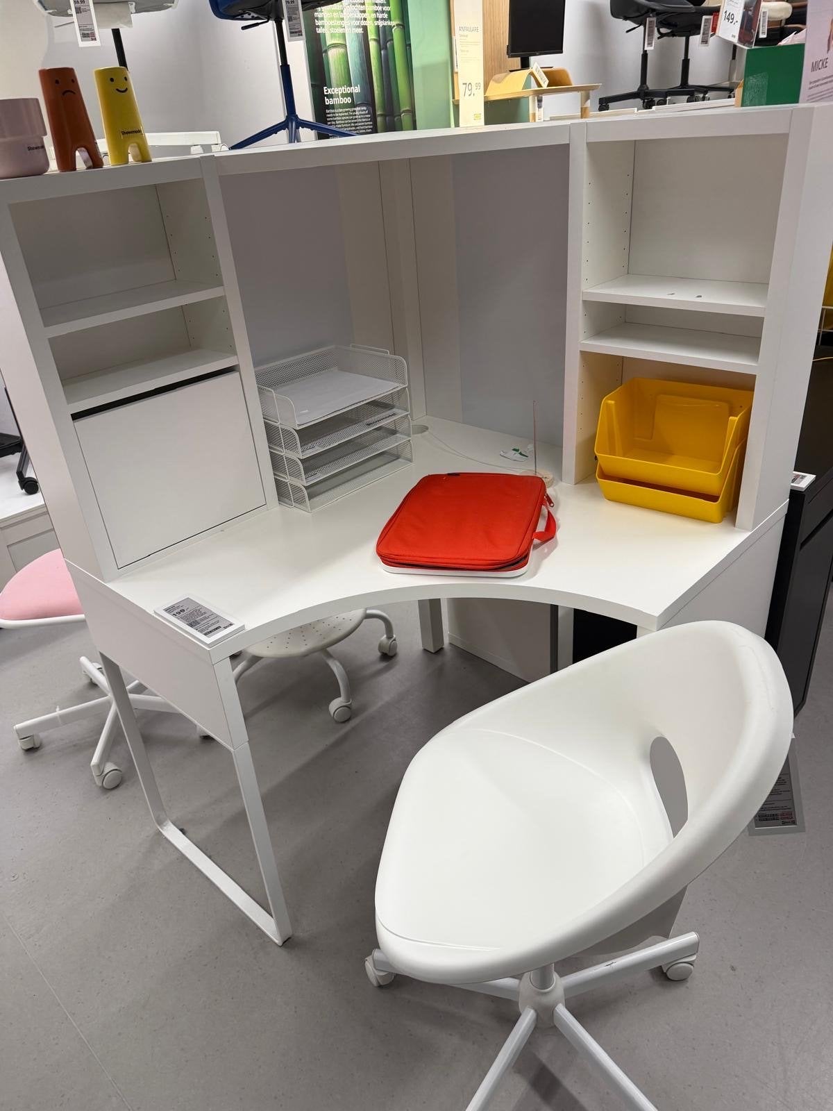 IKEA Micke Hoekbureau - Zo goed als nieuw, Ophalen, Opbergruimte, Hoekbureau, Zo goed als nieuw