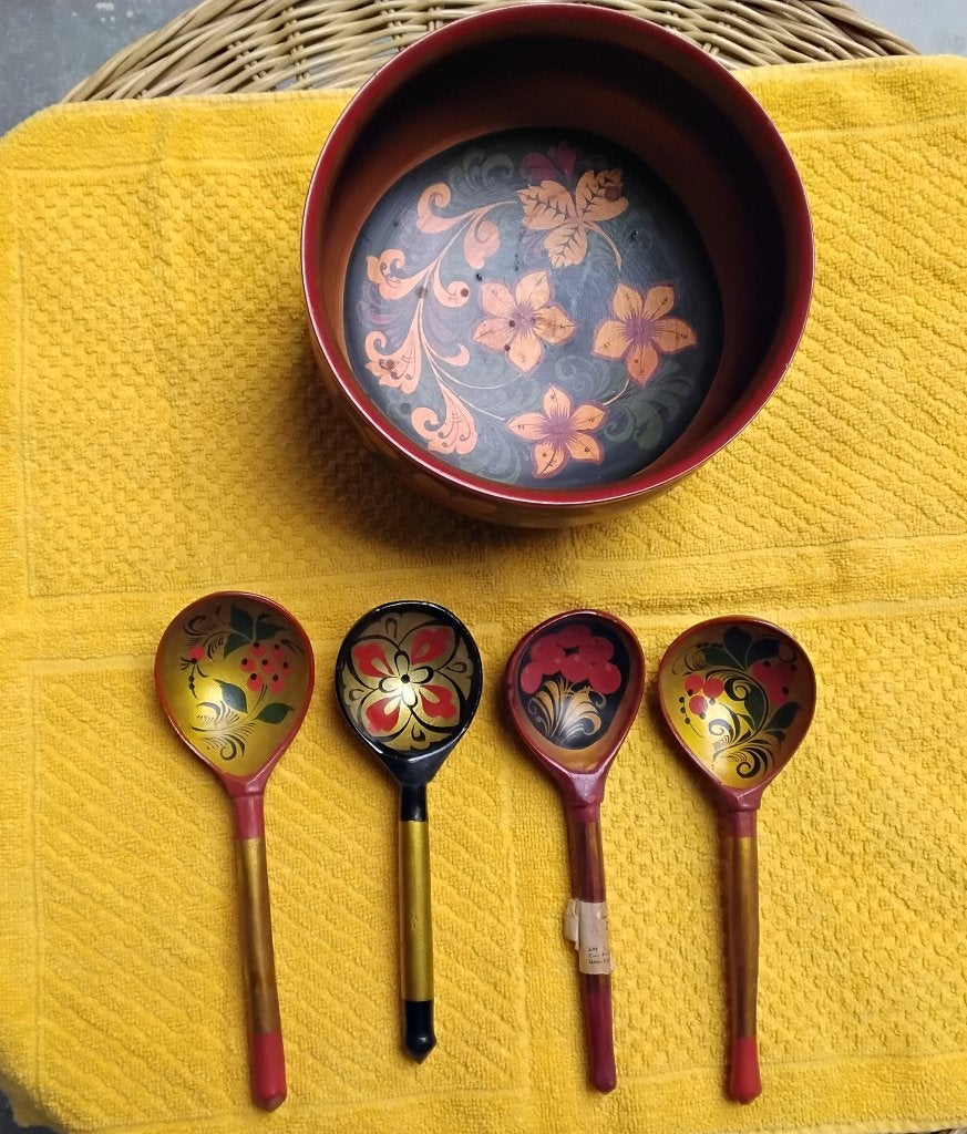 Russische lakschildering, vintage, kom met 4 lepels, Ophalen