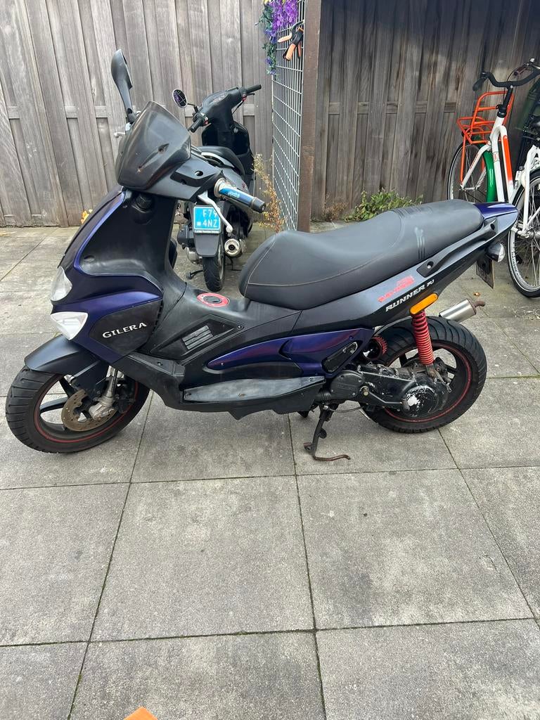 Gilera runner 70 cc opknap scooter, Fietsen en Brommers, Scooters | Piaggio, Ophalen, Tweetakt, Gebruikt, Overige modellen