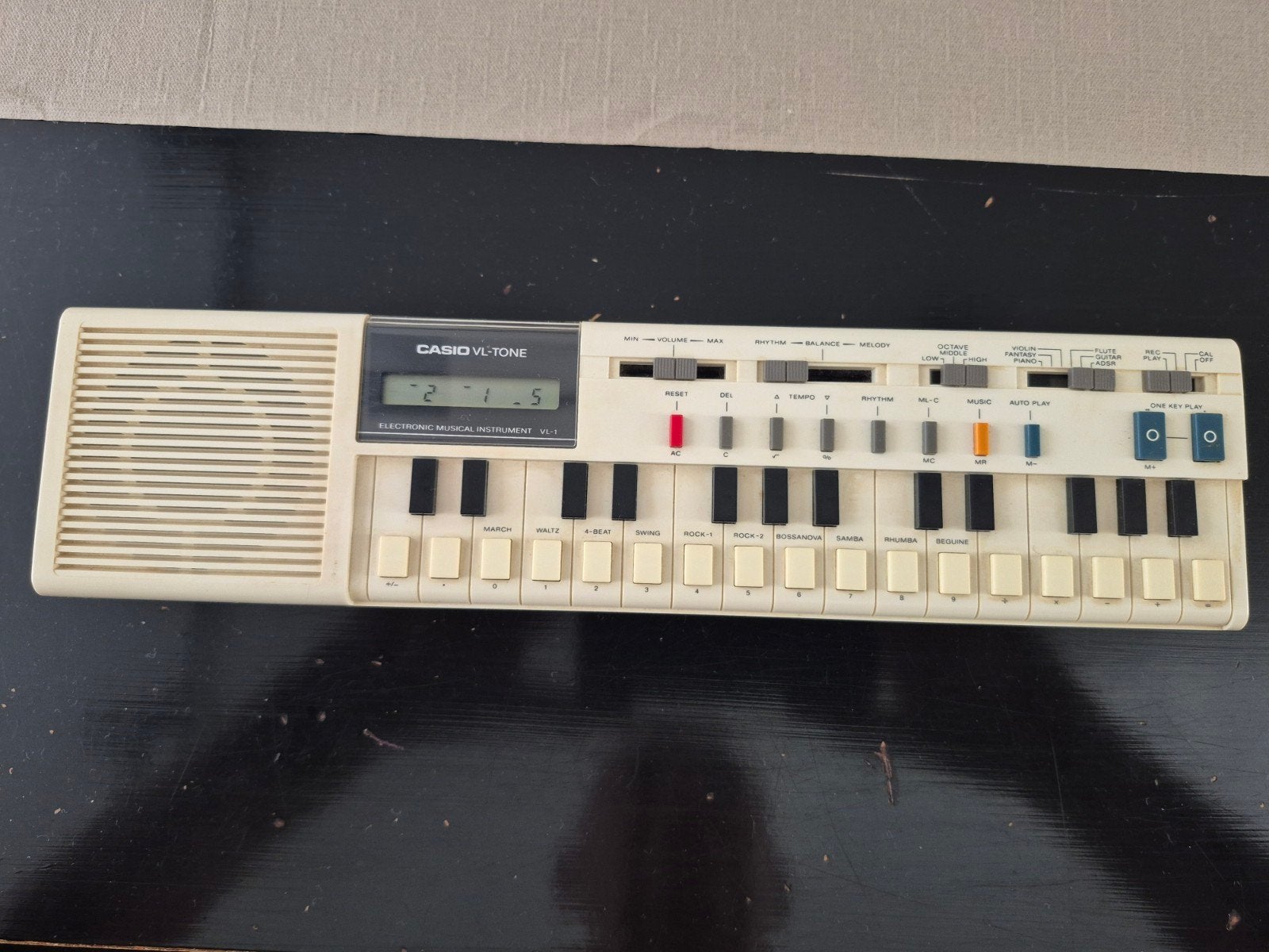 Casio VL-Tone VL-1 Synthesizer/Calculator, Muziek en Instrumenten, Ophalen of Verzenden, Gebruikt, Overige aantallen, Casio