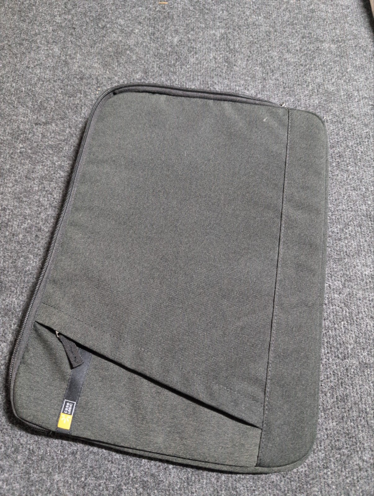 Case Logic laptophoes, Computers en Software, Ophalen of Verzenden, 15 inch, Zo goed als nieuw, Case Logic