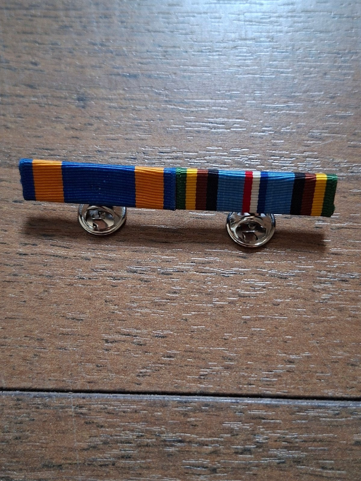 US Air medal+Armed Forces medal batongroup (US Amerikaans), Verzamelen, Ophalen of Verzenden, Landmacht, Amerika, Lintje, Medaille of Wings