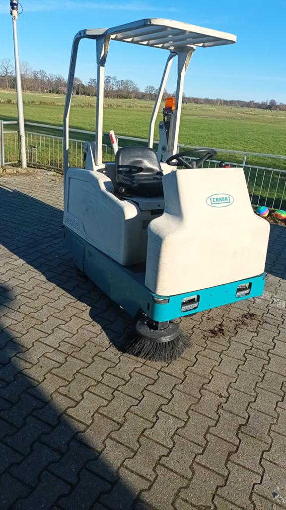 Gebruikte Tennant 6200 Industriële Veegmachine - Technisch G, Ophalen, Gebruikt, Overige typen