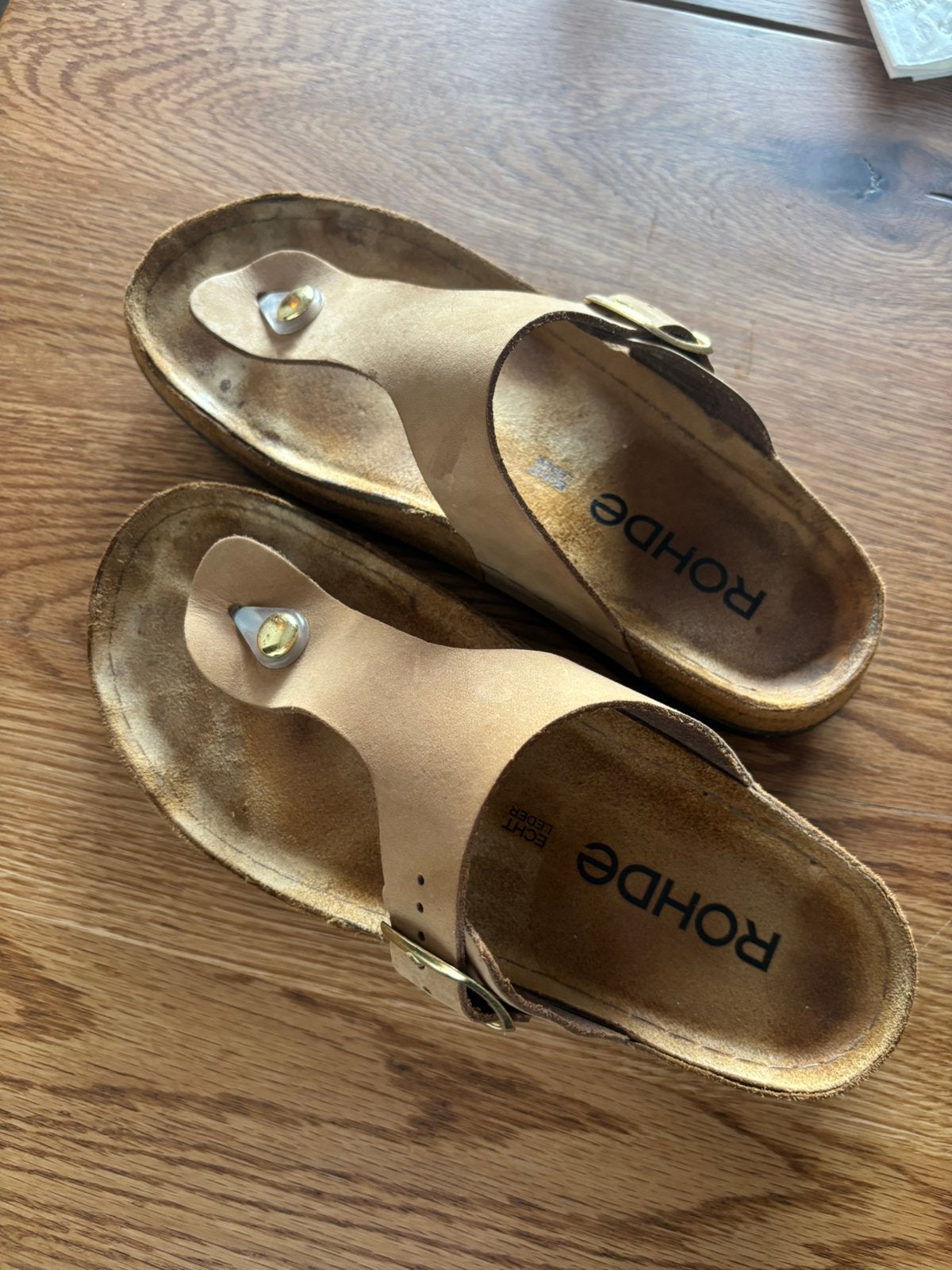 Rohde teenslipper mt 38 Als nieuw, Kleding | Dames, Schoenen, Ophalen of Verzenden, Zo goed als nieuw, Beige