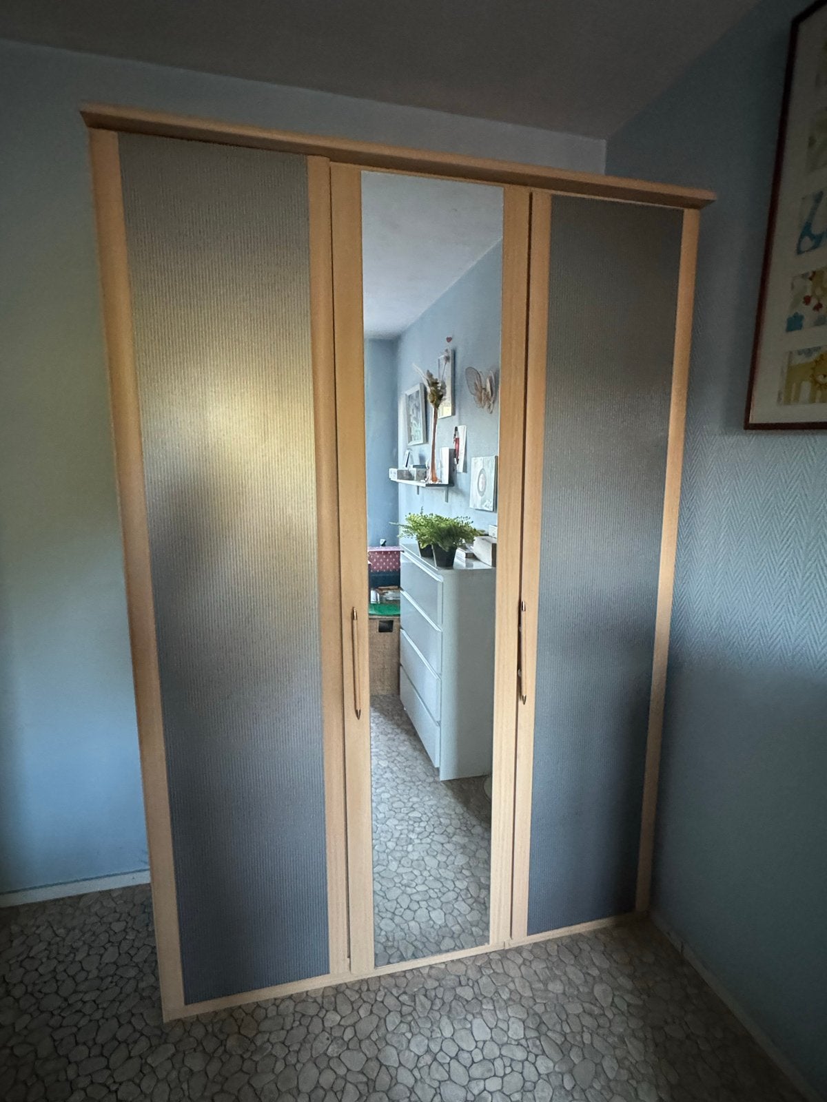Kledingkast met spiegel, hangruimte en planken, Huis en Inrichting, Ophalen, Gebruikt, 100 tot 150 cm, 200 cm of meer