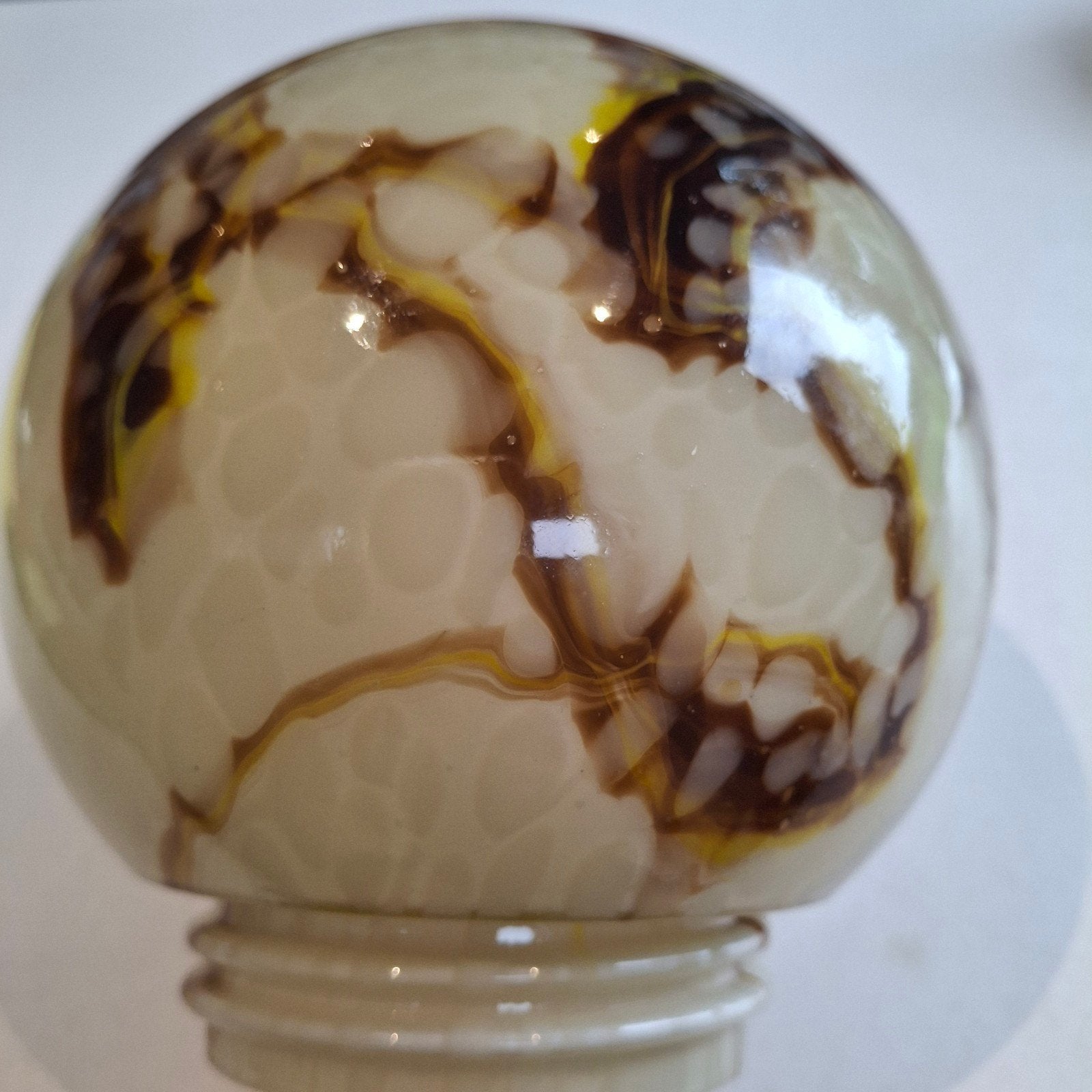 Vintage Plafondlamp Bol - Crème met Bruin/Geel Marmer effect, Ophalen of Verzenden