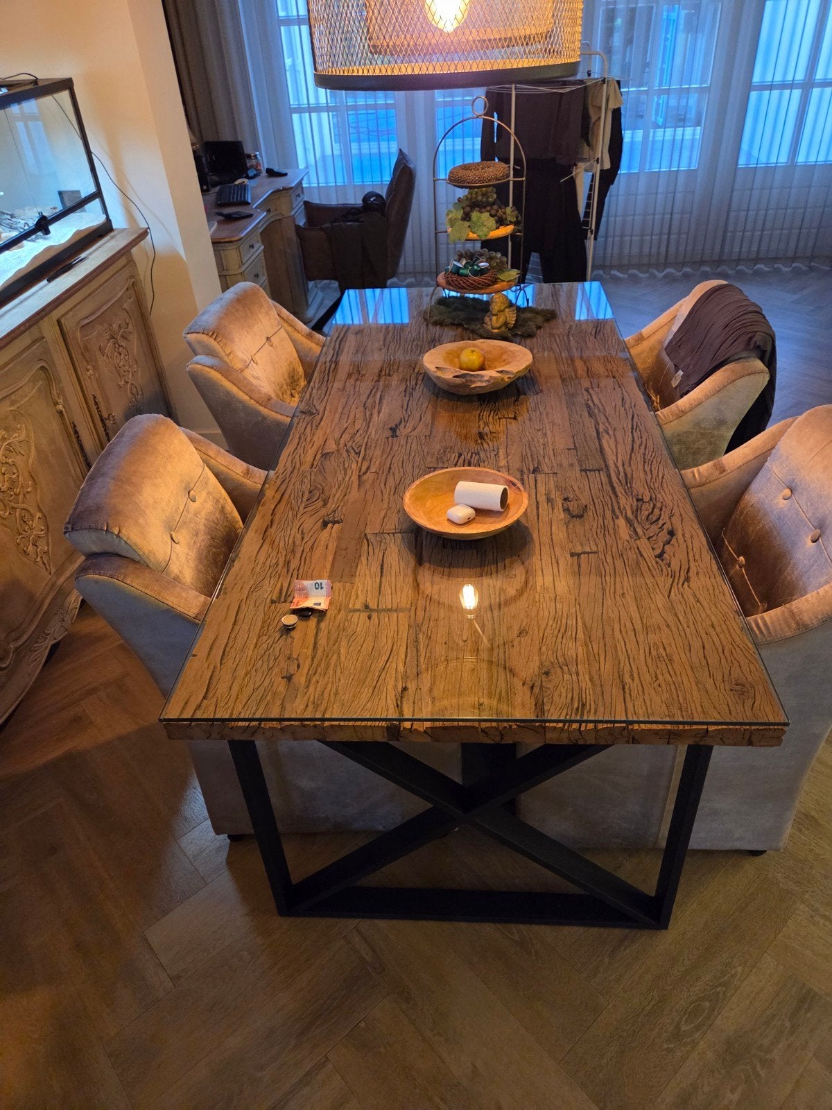wagonhouten tafel met 4 hele mooie stoelen, Huis en Inrichting, Ophalen, Zo goed als nieuw, 4 tot 6 stoelen