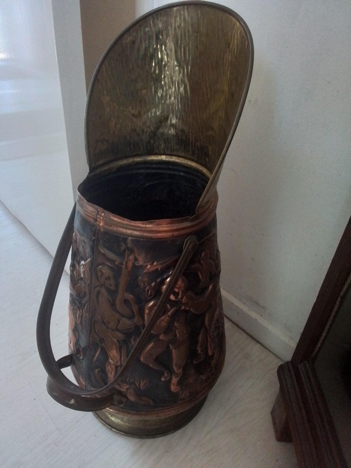 Koperen kolenkit / paraplubak met reliëf, Antiek en Kunst, Antiek | Koper en Brons, Ophalen of Verzenden, Koper