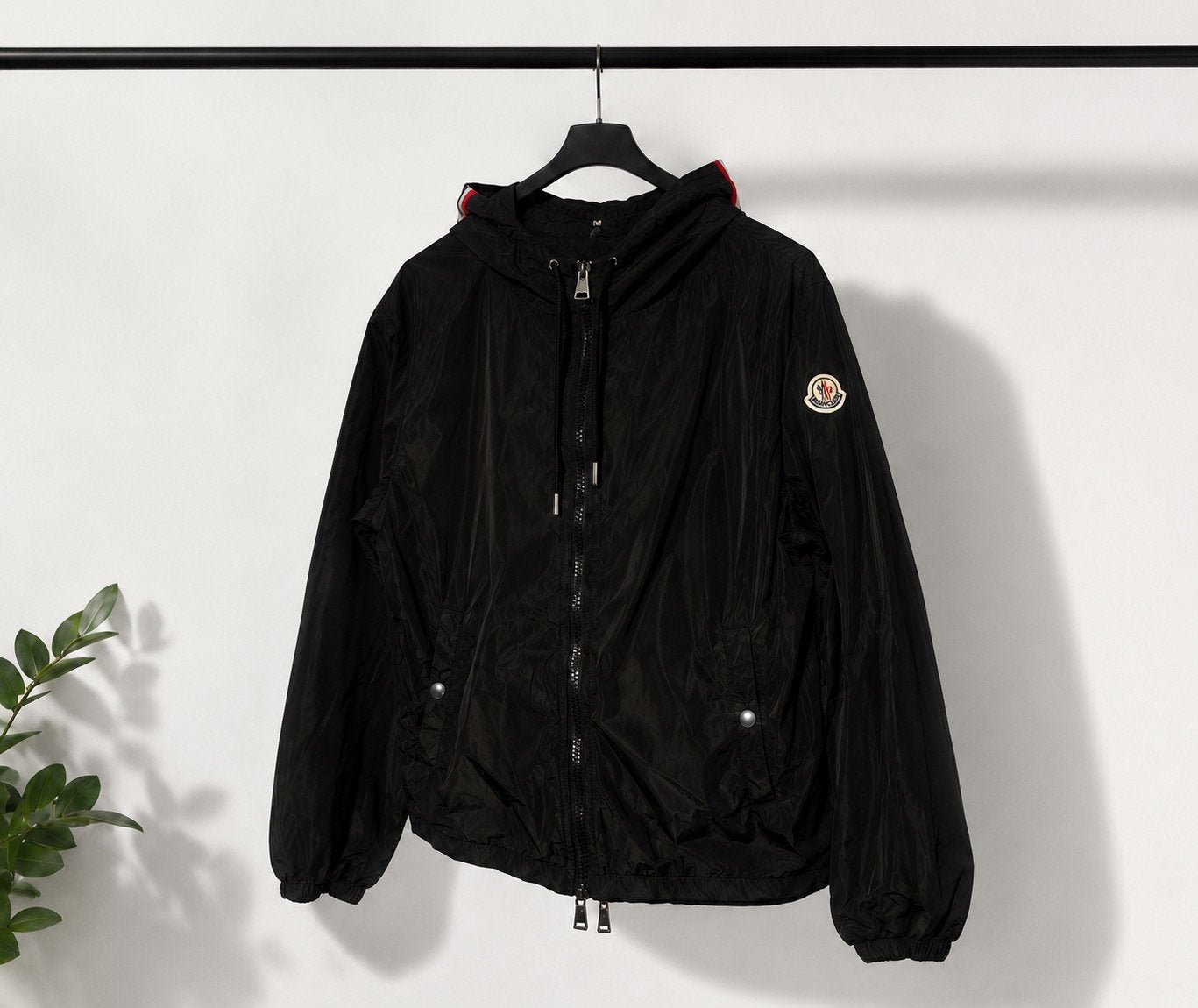 Moncler Jacket, Kleding | Heren, Jassen | Zomer, Zo goed als nieuw, Maat 52/54 (L), Zwart, Verzenden