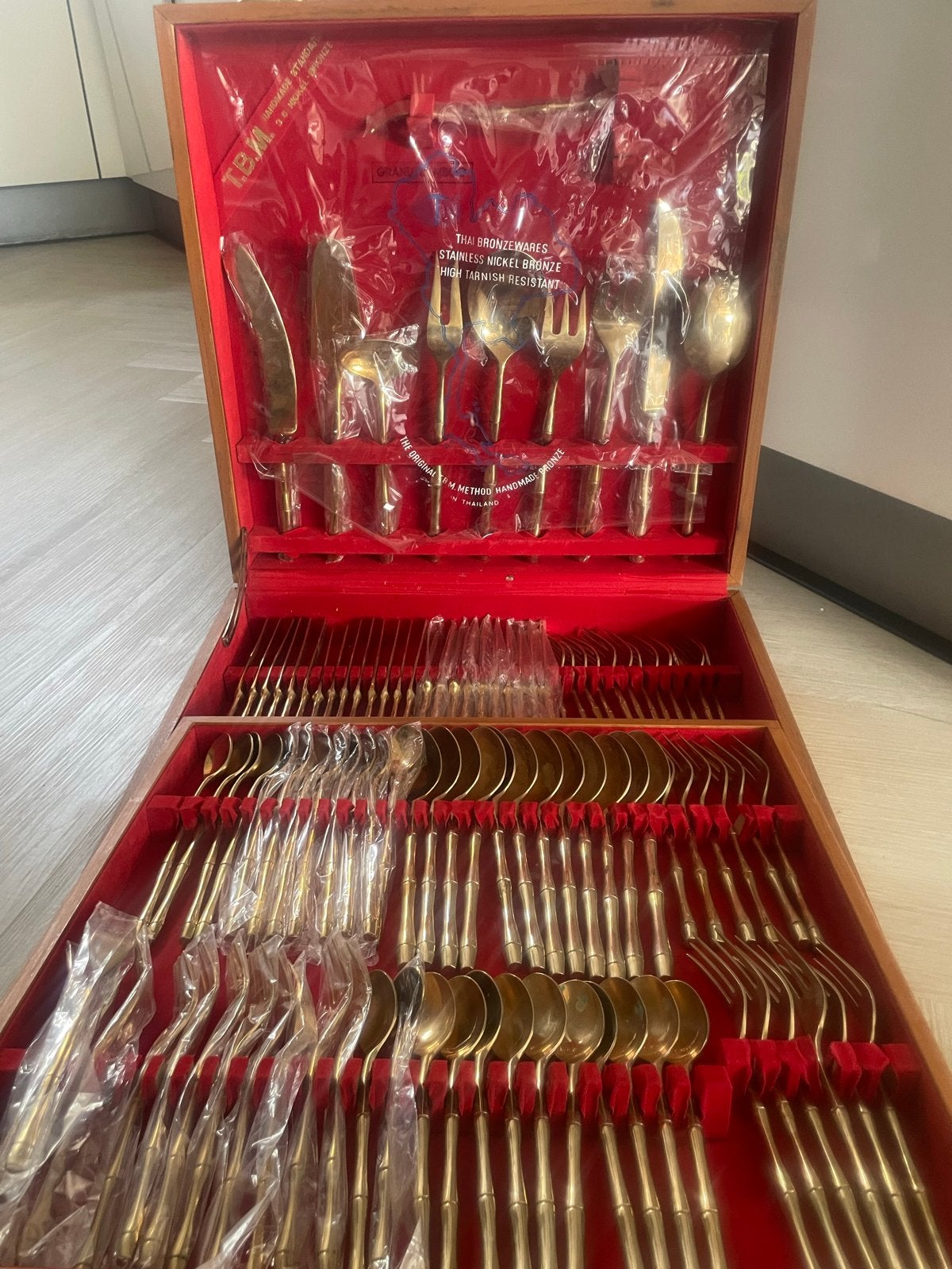 Vintage Bronzen Bestekset in Houten Kist - Ongebruikt, Ophalen