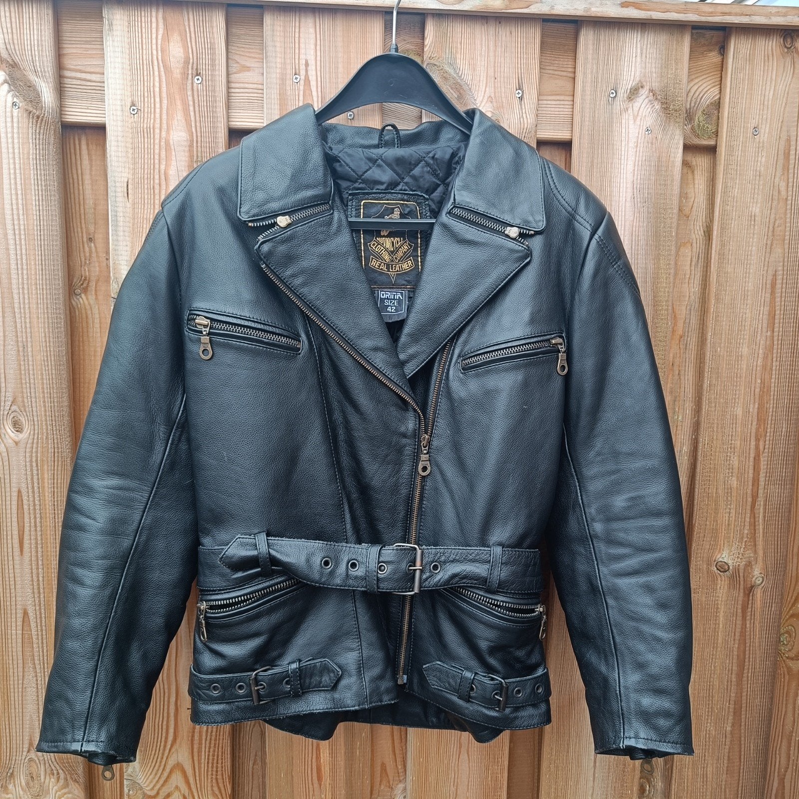 Zwarte leren motorjas met riem - Maat 42, Ophalen of Verzenden, Tweedehands, Jas | leer