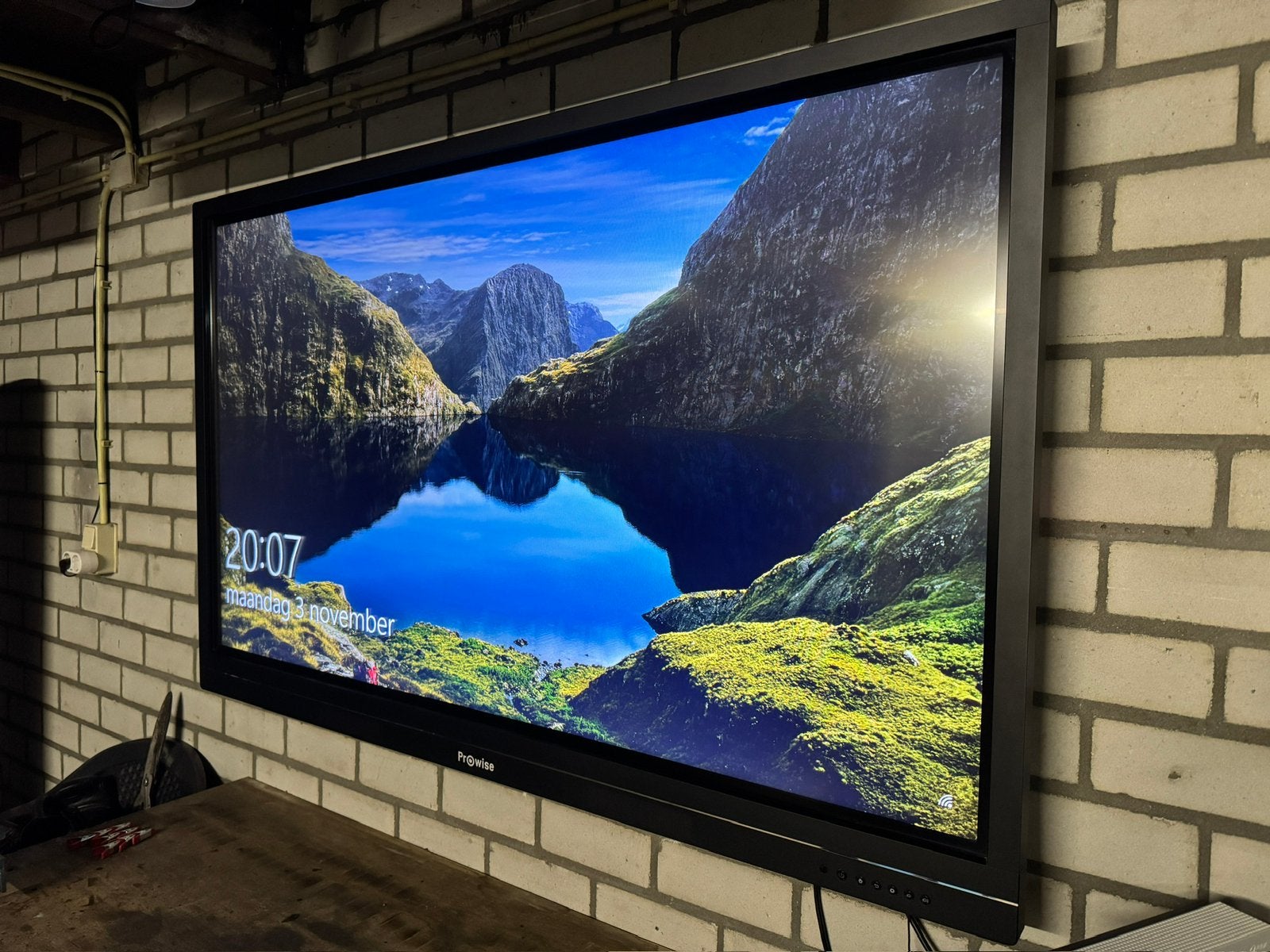 Prowise Digibord 65 inch / Windows 10, Computers en Software, Full HD, LED, 60 Hz of minder, Ophalen