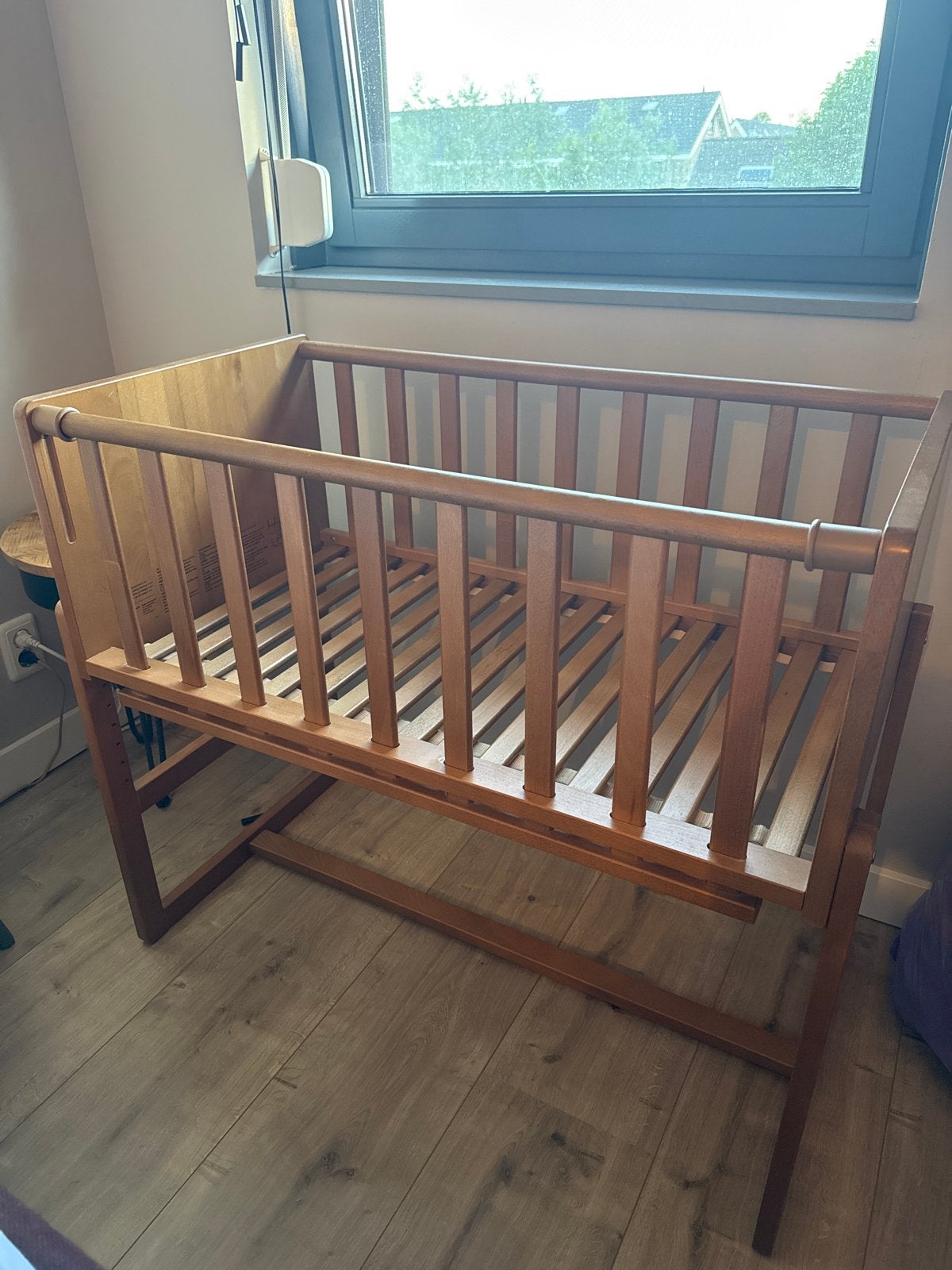 Co Sleeper Petit Amelie Walnoot incl. Matras, Kinderen en Baby's, Babywiegjes en Ledikanten, Ophalen, Zo goed als nieuw, Wieg