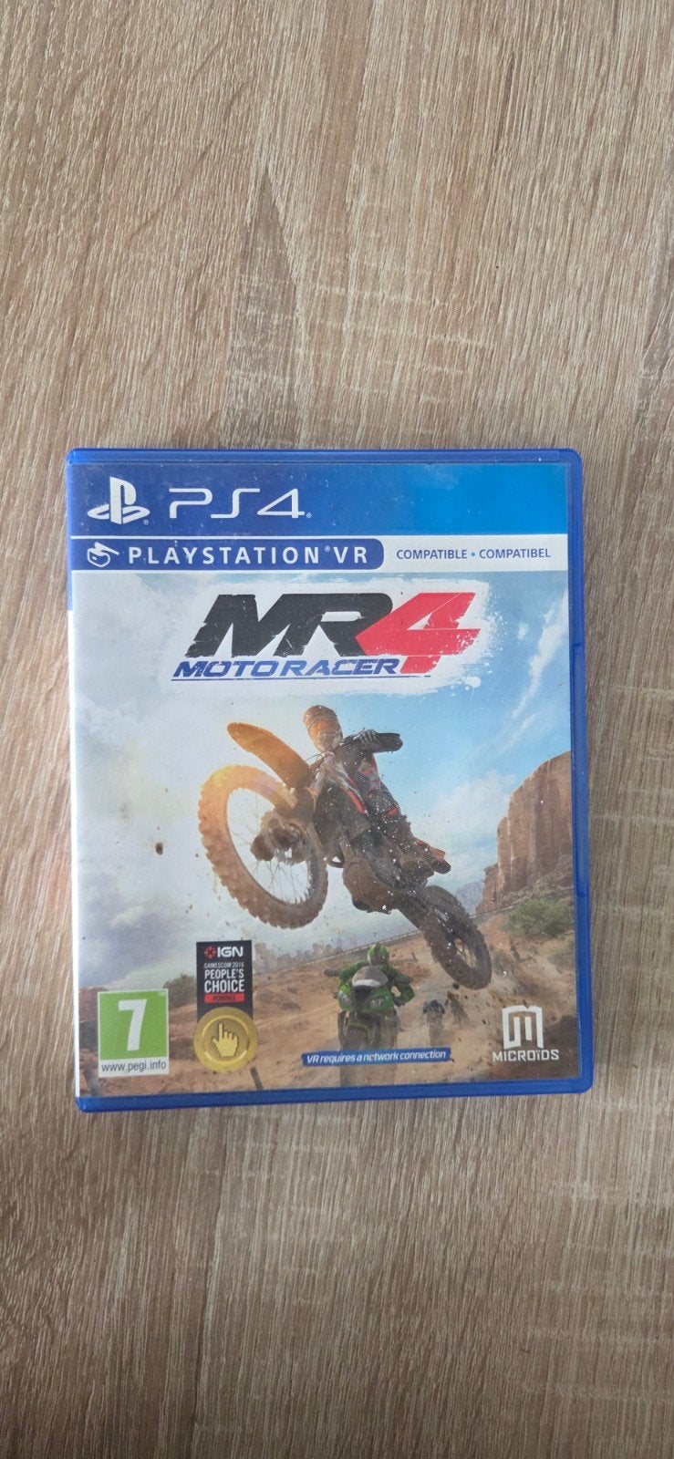 Moto Racer 4 PS4 - Racegame met VR-compatibiliteit, Online, Gebruikt, 1 speler, Racen en Vliegen