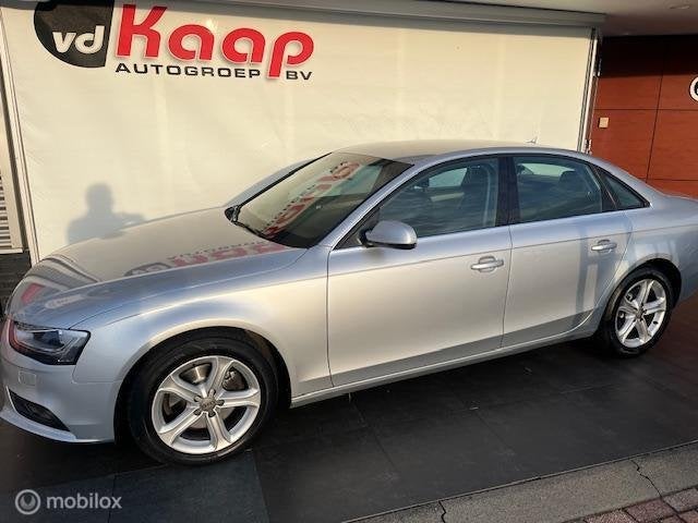 Audi A4 Limousine 1.8 TFSI Business Edition, Auto's, Gebruikt, Euro 6, 4 cilinders, Automatische klimaatregeling