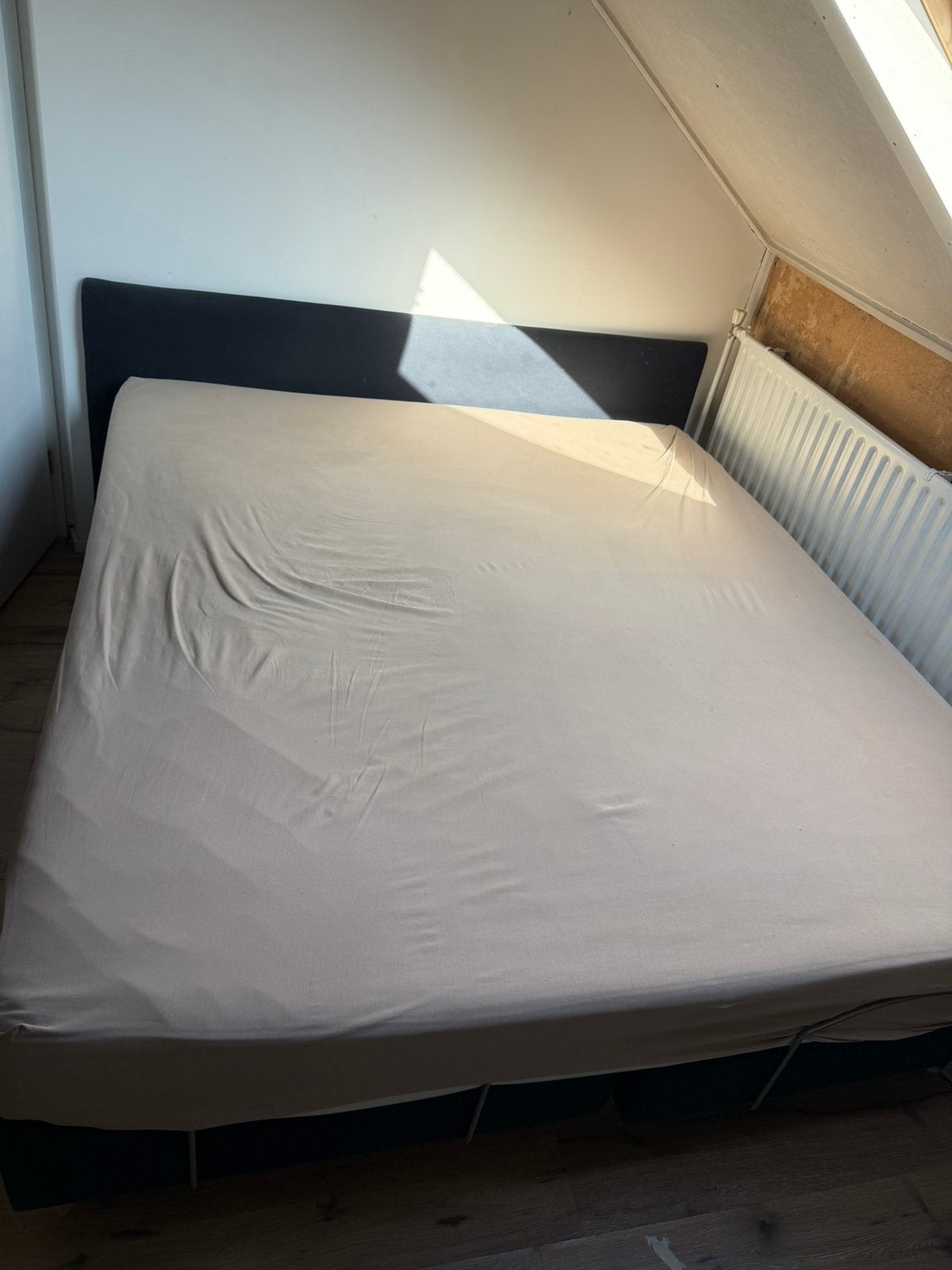 Elektrisch verstelbaar bed compleet met dikke matras/topper, Ophalen, Gebruikt, Zwart, Tweepersoons