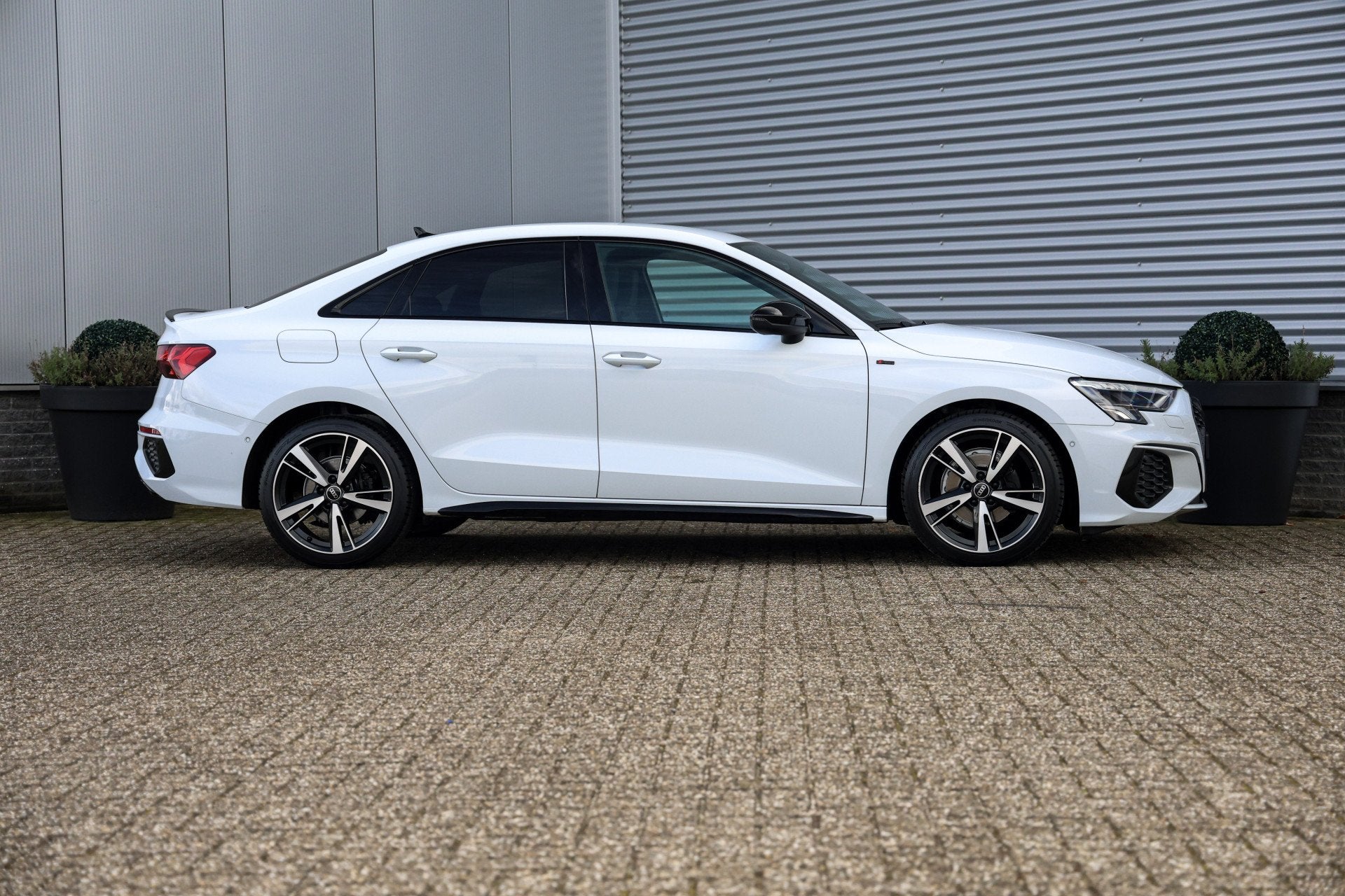 Audi A3 Limousine 35 TFSI 3x S-Line 150PK Trekhaak|ACC|Matri, 4 cilinders, 150 pk, Leder en Stof, Wit