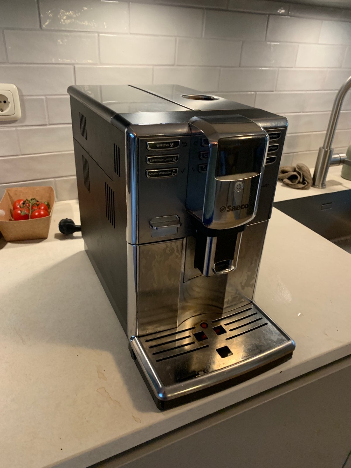 Philips Saeco Icanto HD8917, Witgoed en Apparatuur, Ophalen, Afneembaar waterreservoir, Gebruikt, Koffiemachine