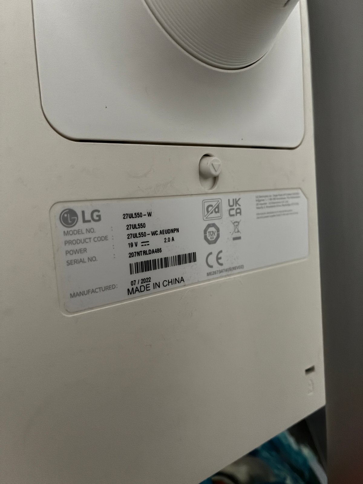 Foto 4 van LG 27UL550-W 27 inch 4K UHD Monitor