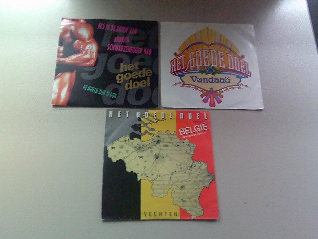 3 singles van het goede doel, 7 inch, 1980 - 1989, Ophalen of Verzenden, Levenslied of Smartlap