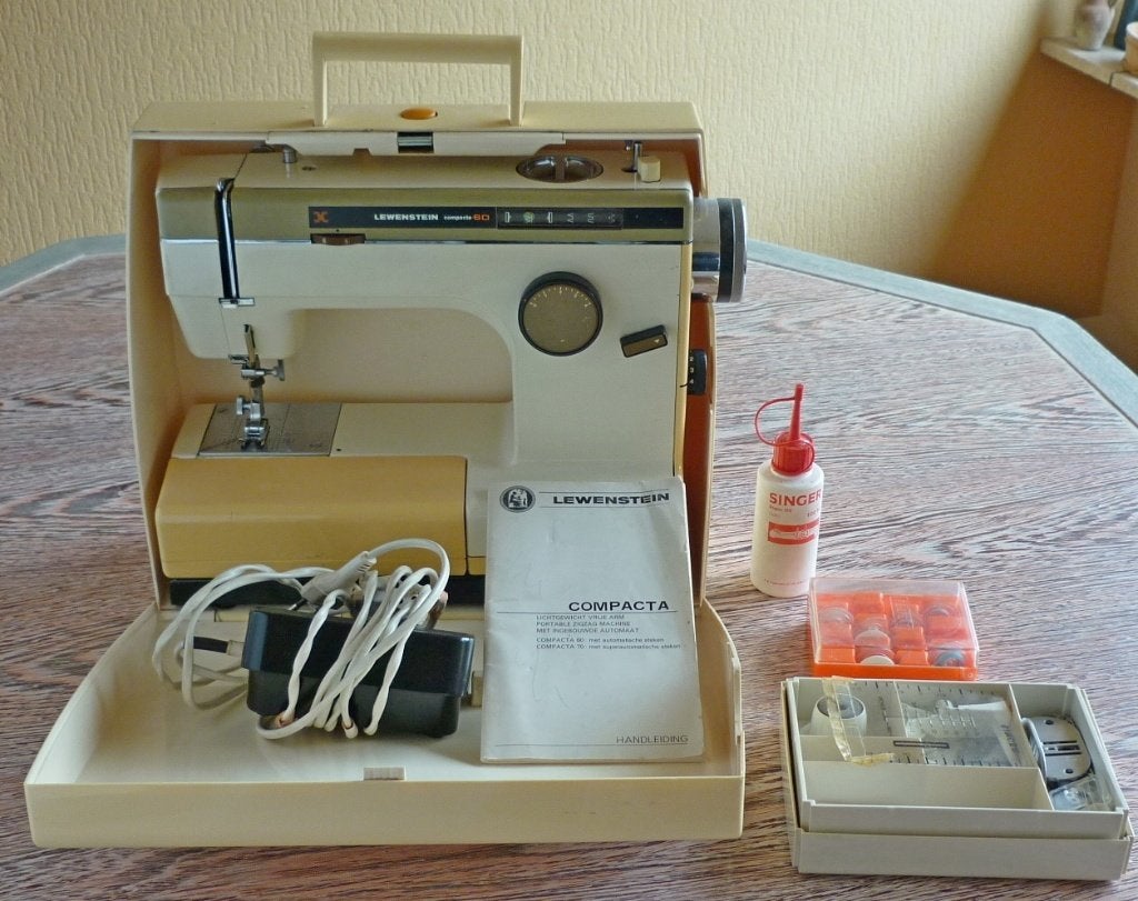 LEWENSTEIN Naaimachine "Compacta", Ophalen, Gebruikt