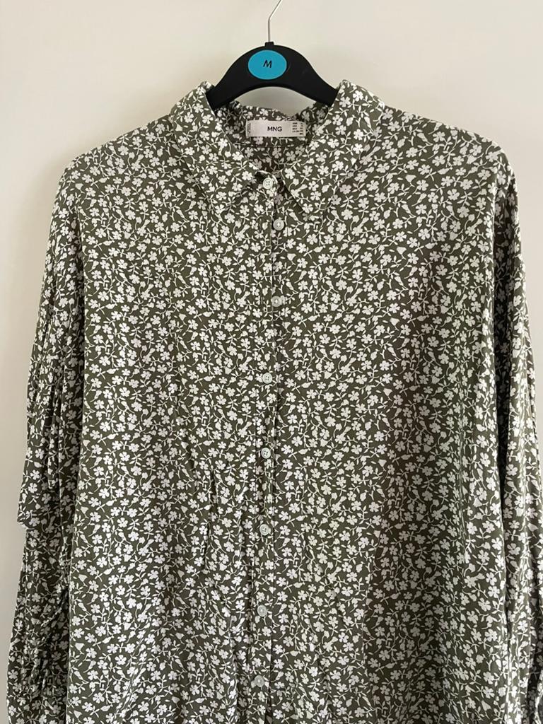 Leuk legergroen met wit bloesje XL, Ophalen of Verzenden, Zo goed als nieuw, Maat 46/48 (XL) of groter, Groen