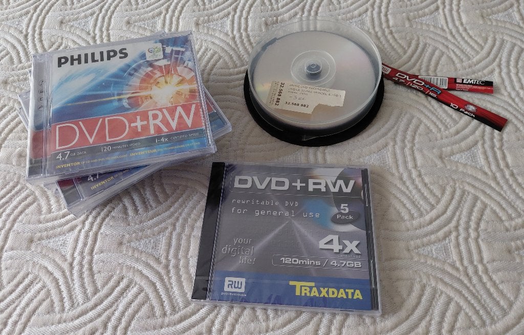 15 DVD+R(W) schijven 8 in originele verpakking 7 ongebruikt, Computers en Software, Ophalen of Verzenden, Nieuw, Dvd, Herschrijfbaar