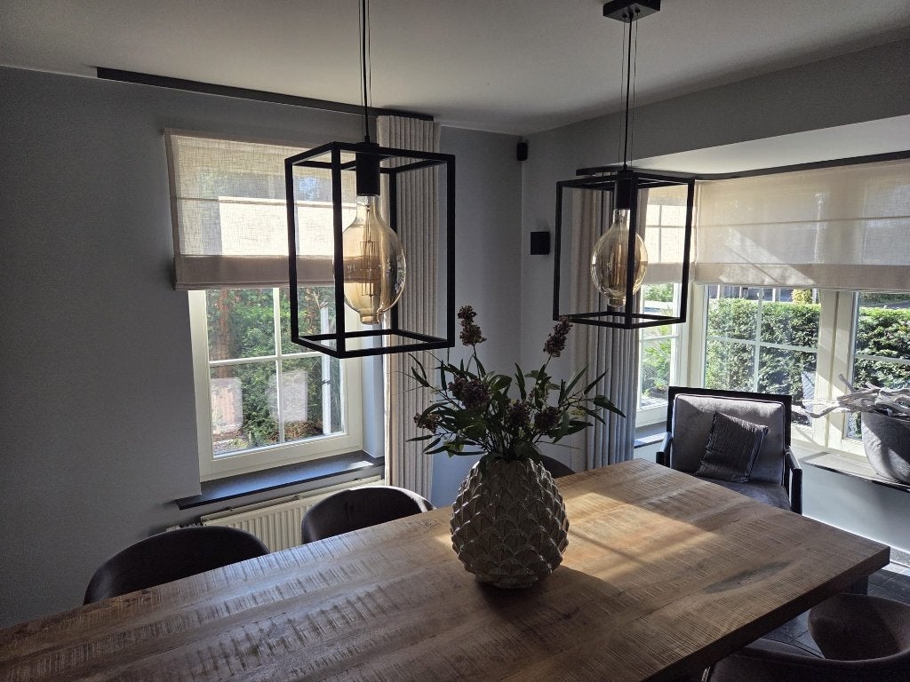 MOET WEG: 2 eetkamerlampen, Huis en Inrichting, Zo goed als nieuw, Metaal, Hotel Chique, E27 (groot)