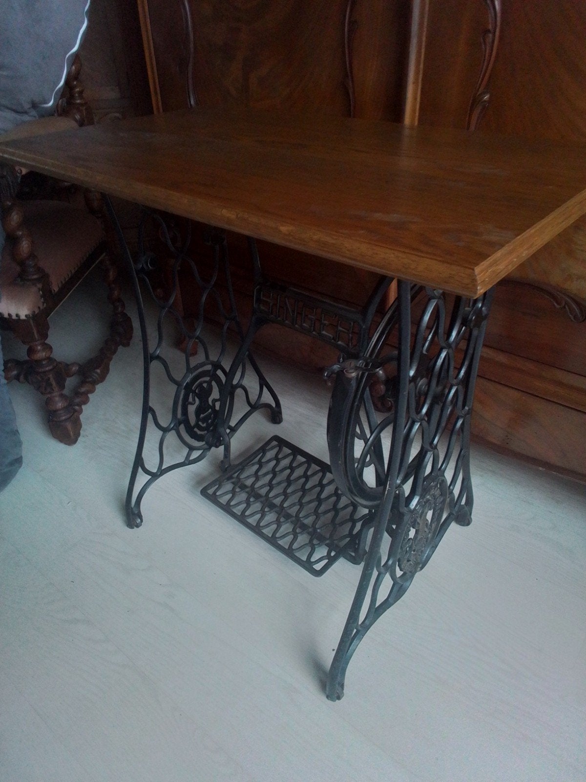 Gietijzeren Singer tafel met eiken blad, Ophalen of Verzenden