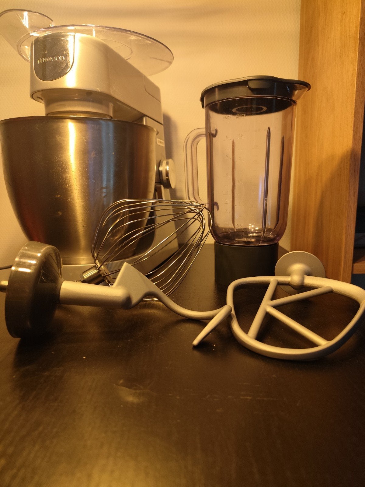Kenwood Chef XL KVL40 keukenmachine 1200W met accessoires, 4 liter of meer, Ophalen, Zo goed als nieuw, 3 snelheden of meer
