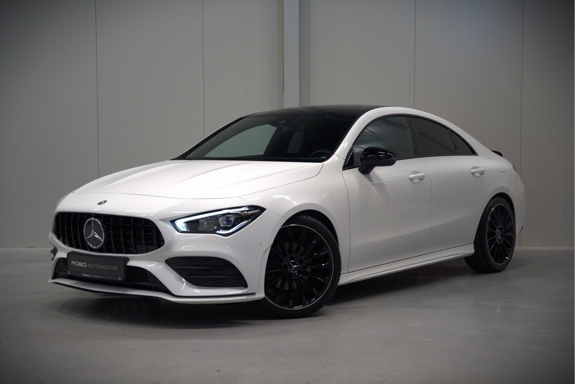 Mercedes-Benz CLA-Klasse 180 Advantage AMG | Stoelverwarming, CLA, 136 pk, Gebruikt, Wit