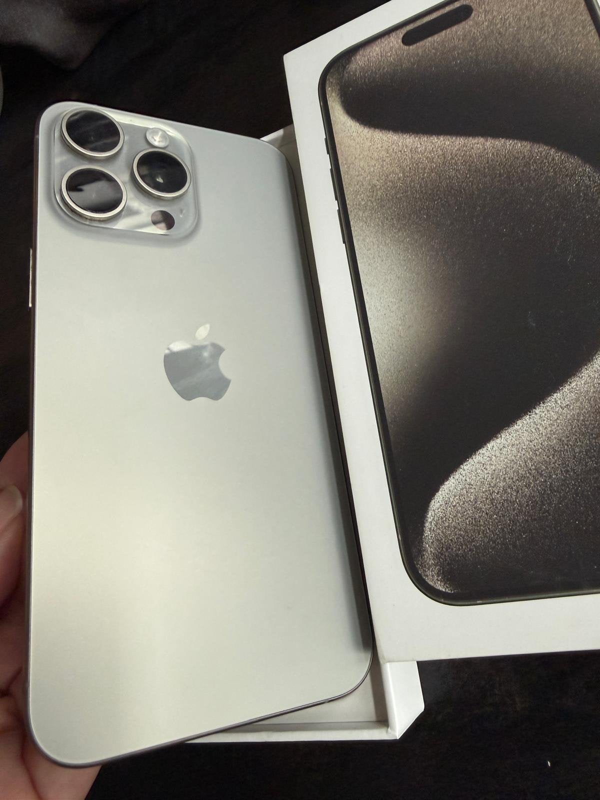 iPhone 15 Pro Max – 256GB – Zo goed als nieuw, Zwart, IPhone 15 Pro Max, Zo goed als nieuw, Ophalen