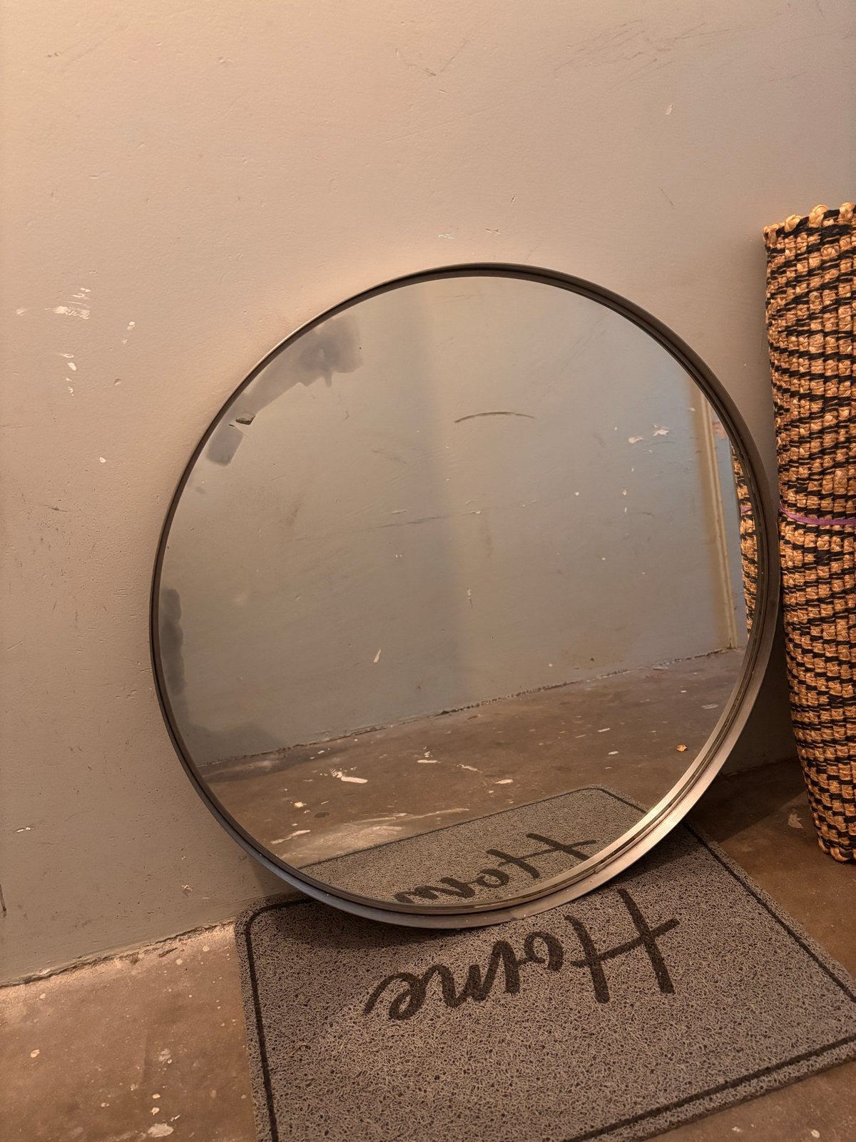 Grote zilver IKEA spiegel met lichte veeg, Ophalen, Gebruikt, Rond, 50 tot 75 cm