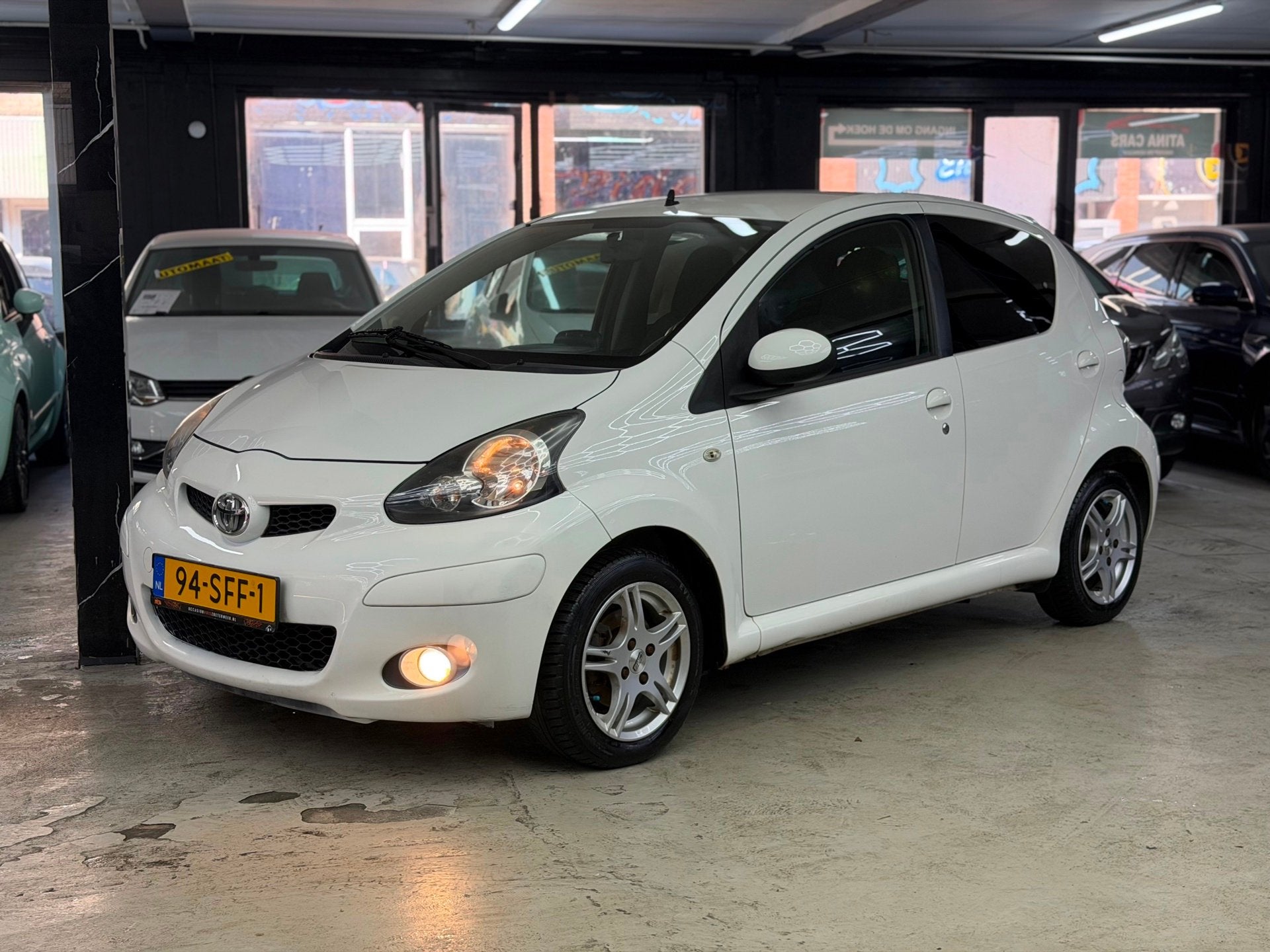 Toyota Aygo 1.0-12V Dynamic Navigator | Airco, Voorwielaandrijving, Euro 5, Gebruikt, 4 stoelen